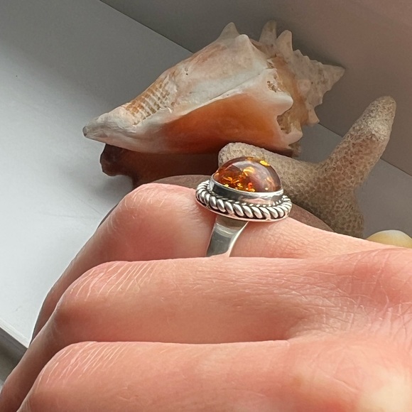 Baltic Amber ring - Picture 2 of 10